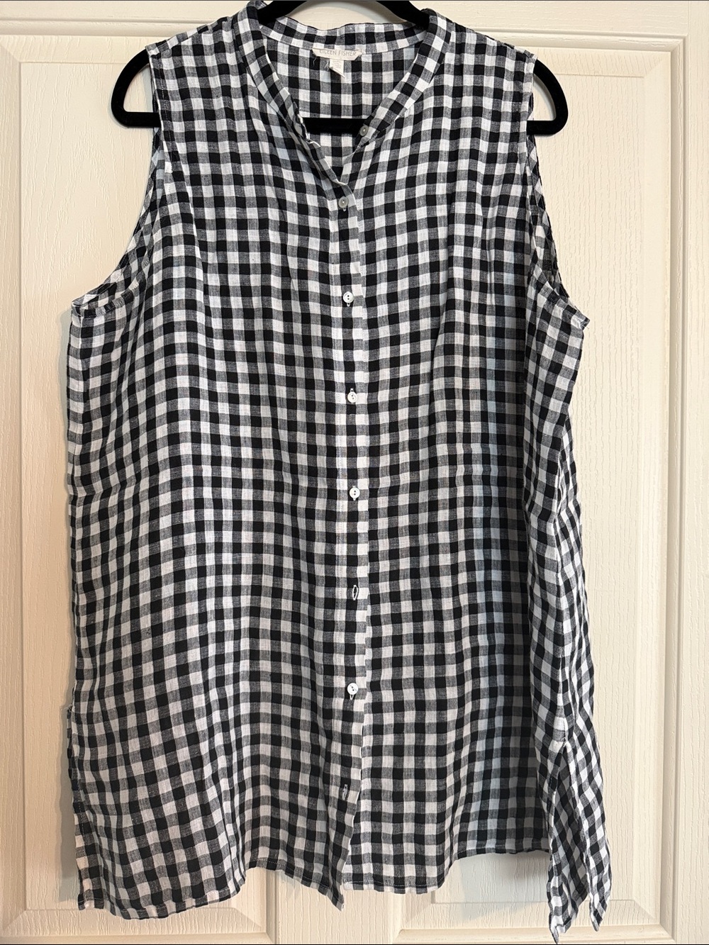 Eileen Fisher Black & White Sleeveless Button-Down Gingham Top